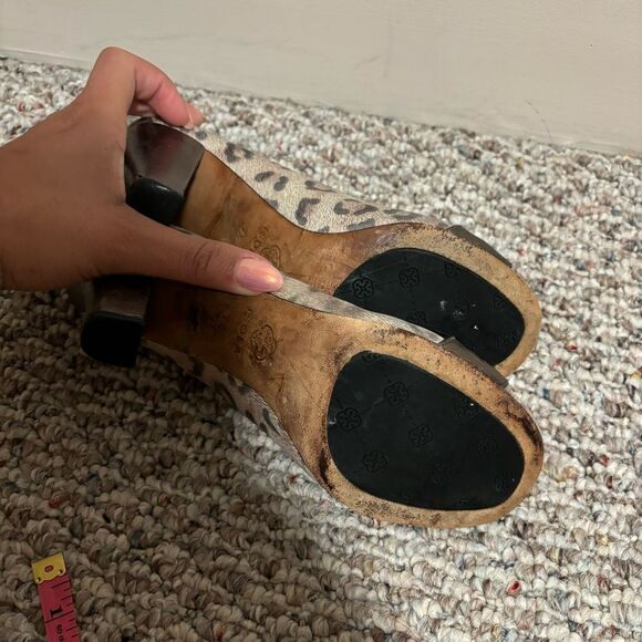 Isola Gunmetal Leather Leopard Pumps- Size 7.5 - Picture 11 of 11